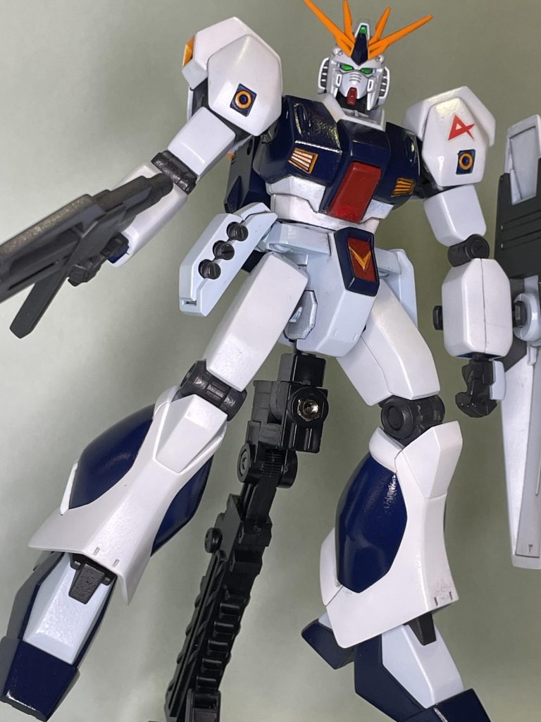 連邦軍高官「ニュータイプの伝説は戦場で散り、争いは我ら連邦軍の組織力が収める。腫れ物を処分でき、我らの力を誇示できる。素晴らしいシナリオだな」シャア「予定通りそちらの目的を達成したところで停戦を申し入れますよ」シャア(アムロ、その力を戦うことにしか使わんのならば、戦場で死んでもらう!)