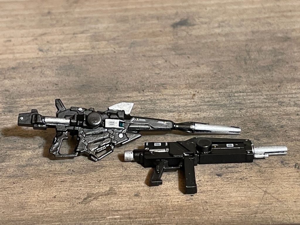 ライフルに磁石取付。腰部背面に取付可能。