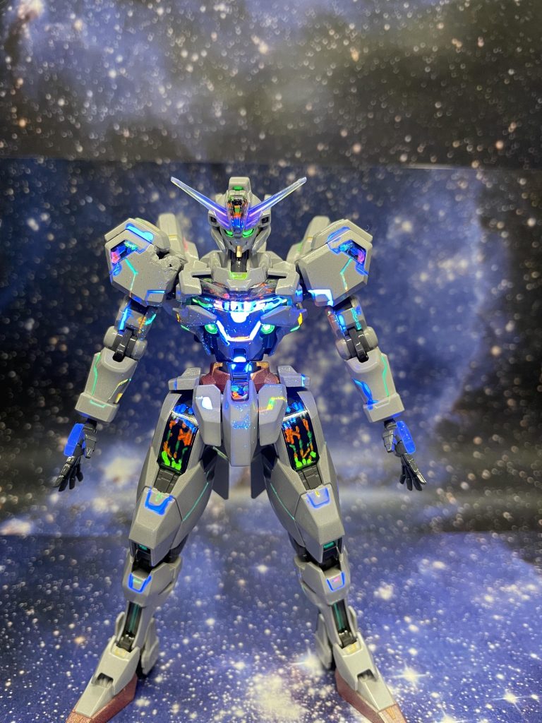 発光状態蛍光塗料で墨入れしてます