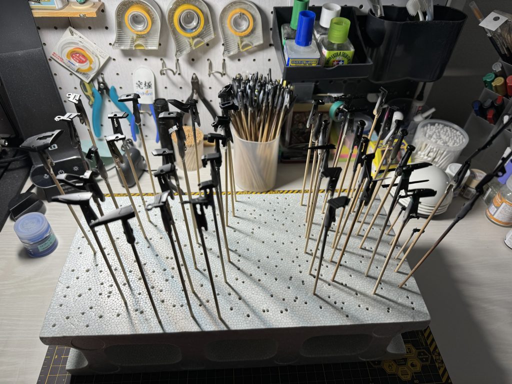 下地(ガイアのエヴォサフ ブラック)塗装後です