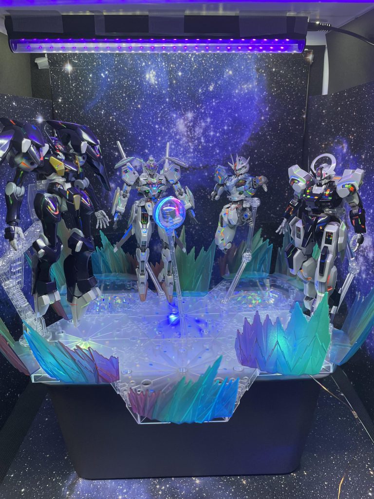 4機揃ってから最後のシーンには謎の元気玉みたいなエネルギーも出ていたので、それも再現