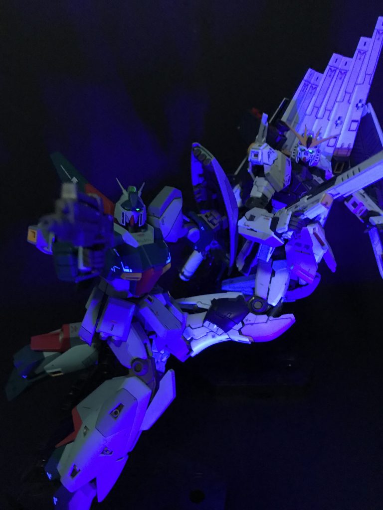 完成当時写真6 νガンダムと撮影