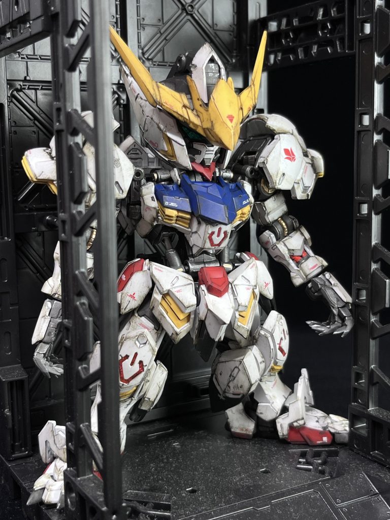 100均で買ったベースに入れてみました。