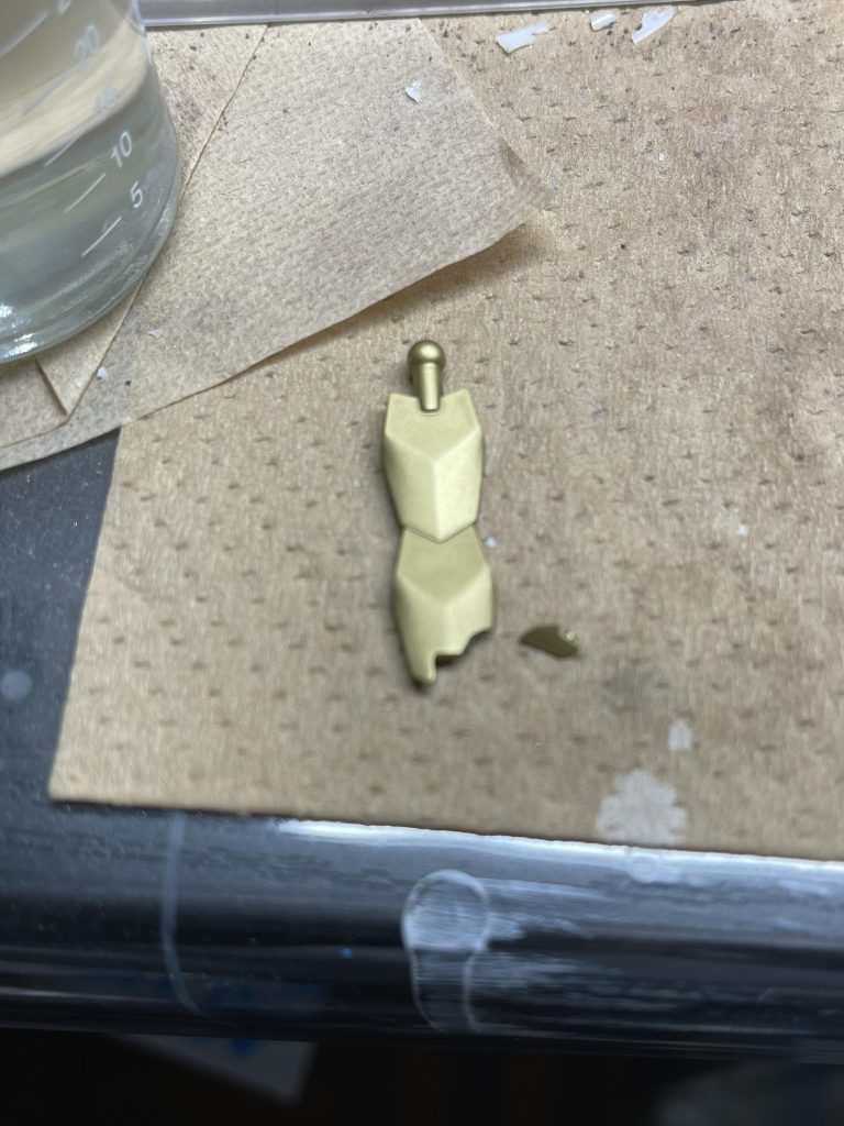 組立直前でパーツの破損もあり、完成がかなり遅れてしまいました。