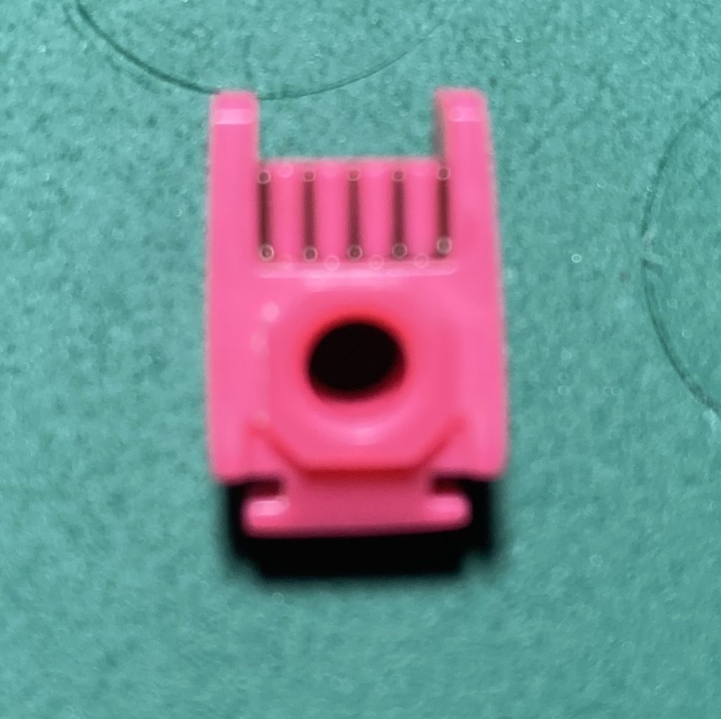 蛍光色を混ぜて黒を作り