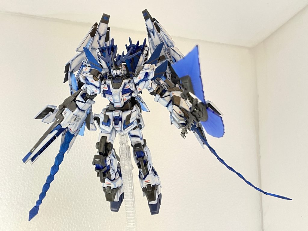 神々しい飛翔状態。