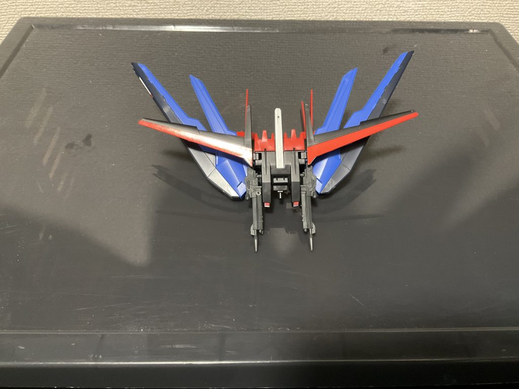 ビームサーベルが刺さってたところにSDEXエールストライクのライフルを小改造してビーム砲塔として接続しました