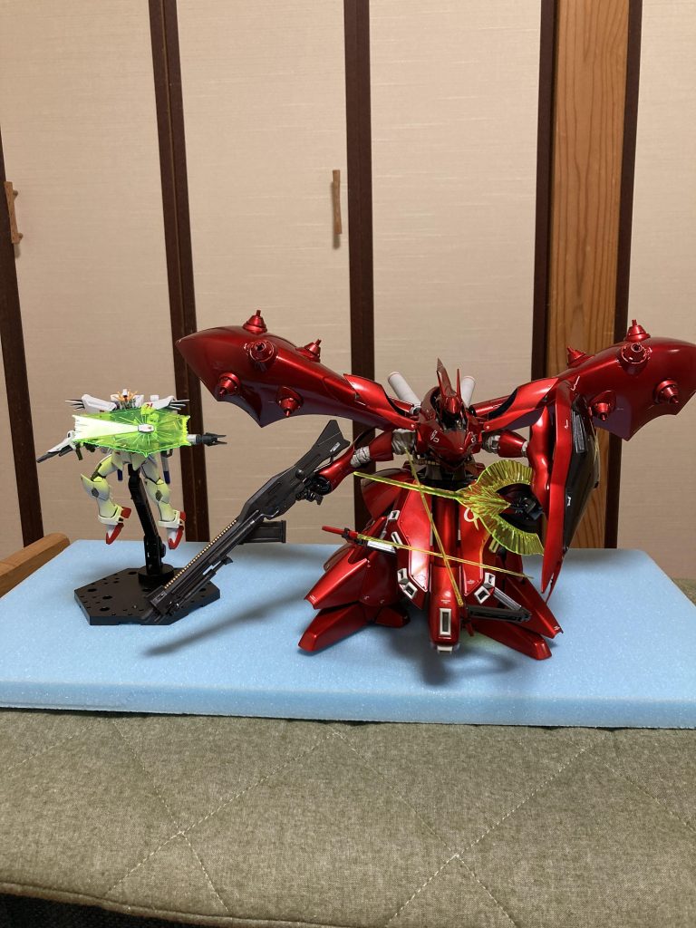 同じHGUCのF91との対比が凄いw