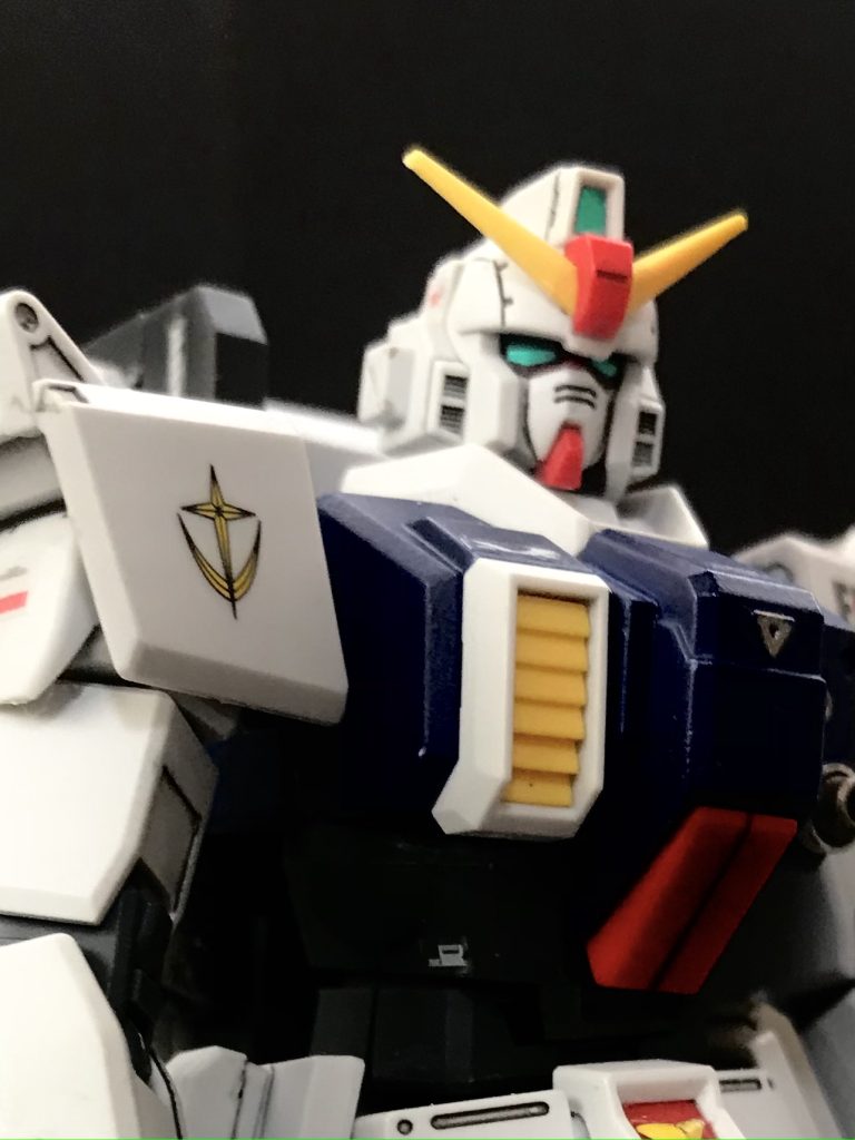 完成時撮影3陸戦型ガンダム」は他キットに比べてちょっと顔が大きい感じがします。そこがまた陸戦型って感じがして力強さを感じます。