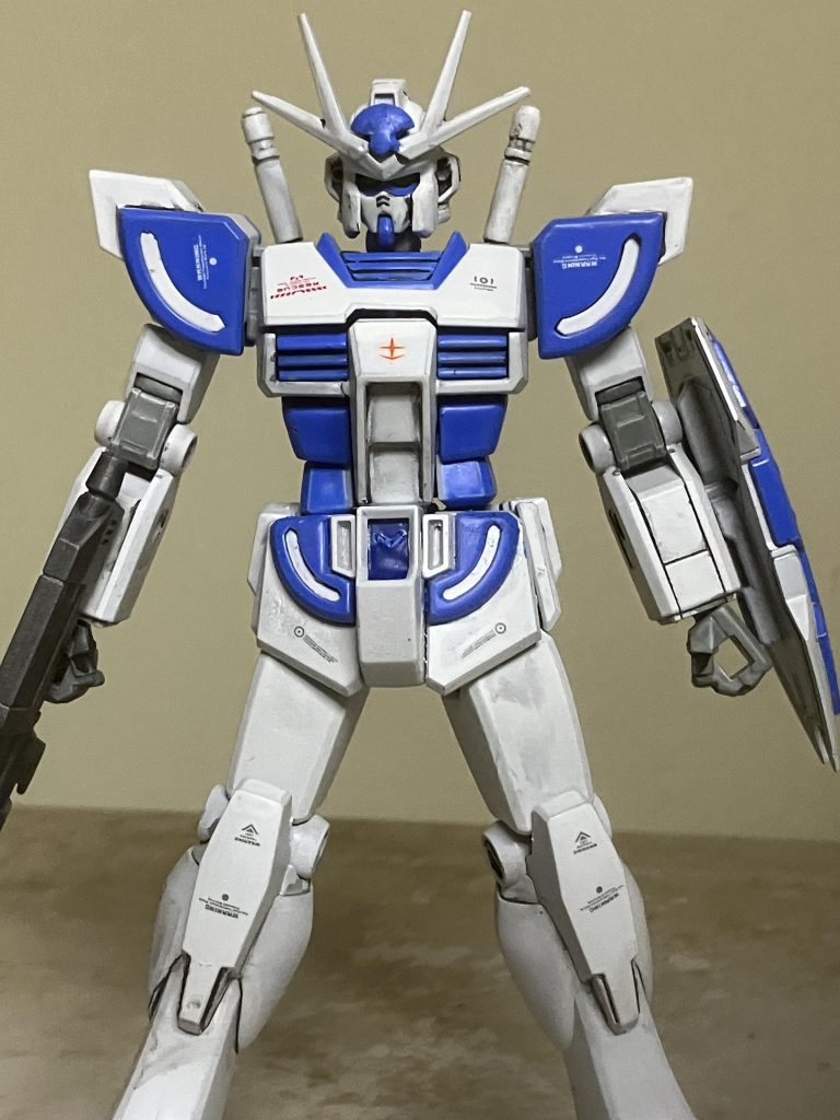 スミ入れをして 水転写デカールは 少し貼りました。