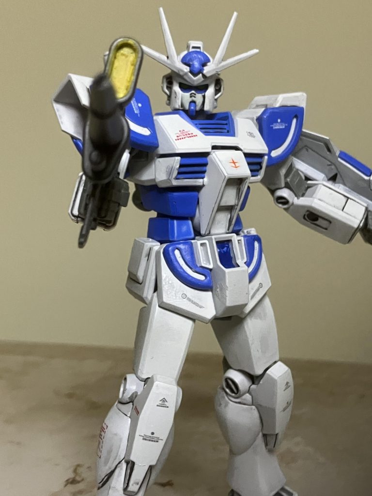 ほぼ ラーガンダム試作壱型の塗装に 近づけました。ビームライフルは 塗装を 修正するのを 忘れました。