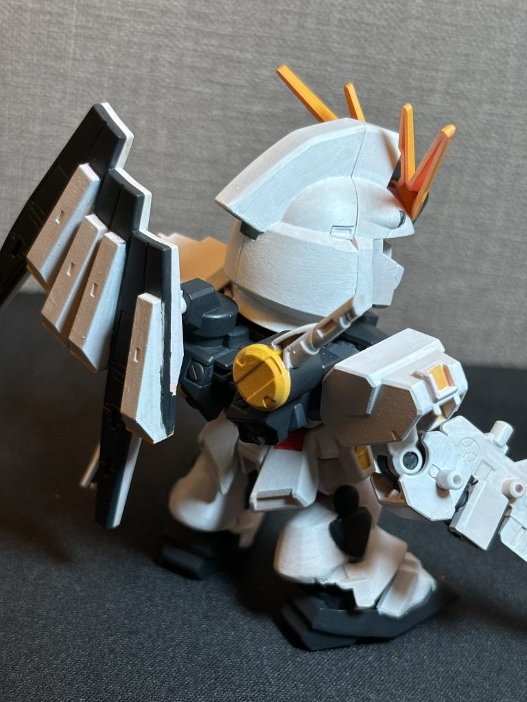 足裏にあった絶望的な肉抜き穴はパテでふさいでますバーニアつける余裕はなかったです