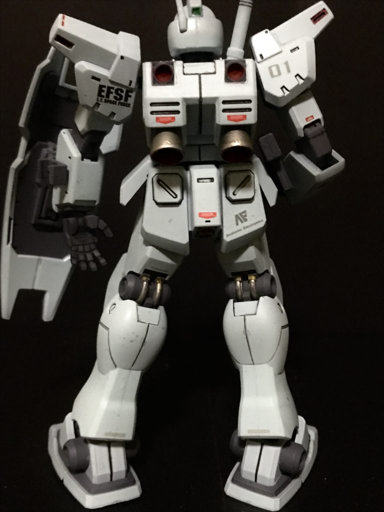 完成当時の写真4背面より。骨太感があり、安定したフォルムですね。