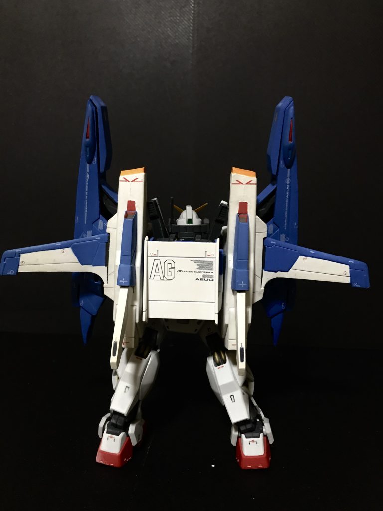 背面撮影実は左足の赤いところ、白くなってるのわかります?トップコート失敗の後です。今年修復してます。