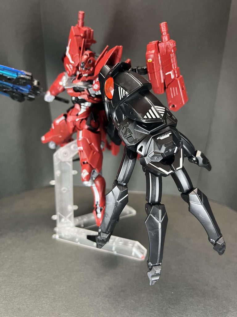 クロー展開ジュア・ム『薄汚ねぇ貴様ら如きが騎士機を使うなんてなぁ…あっちゃいけねぇんだよっ!カティア『特別なんかじゃない!月の人だって同じ人間なんだよ!ジュア・ム『黙れぇっ!紛い物風情が!