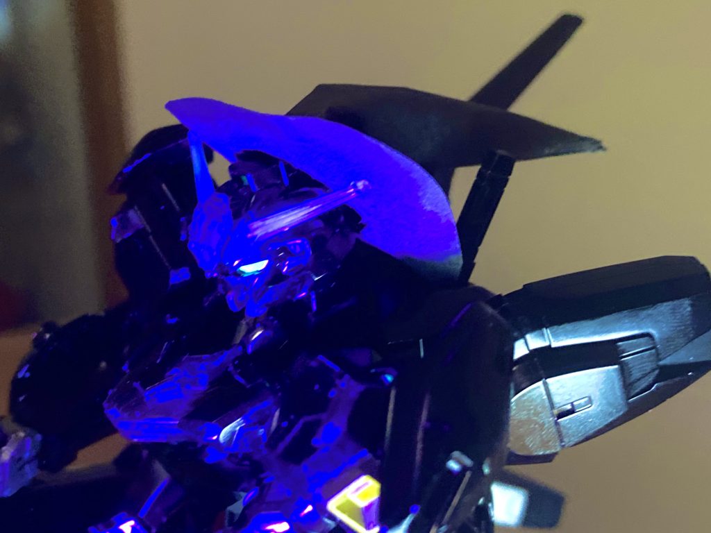 魔女の帽子は…色画用紙製ですそのうちプラ板とパテで作り直してやりたいところですが