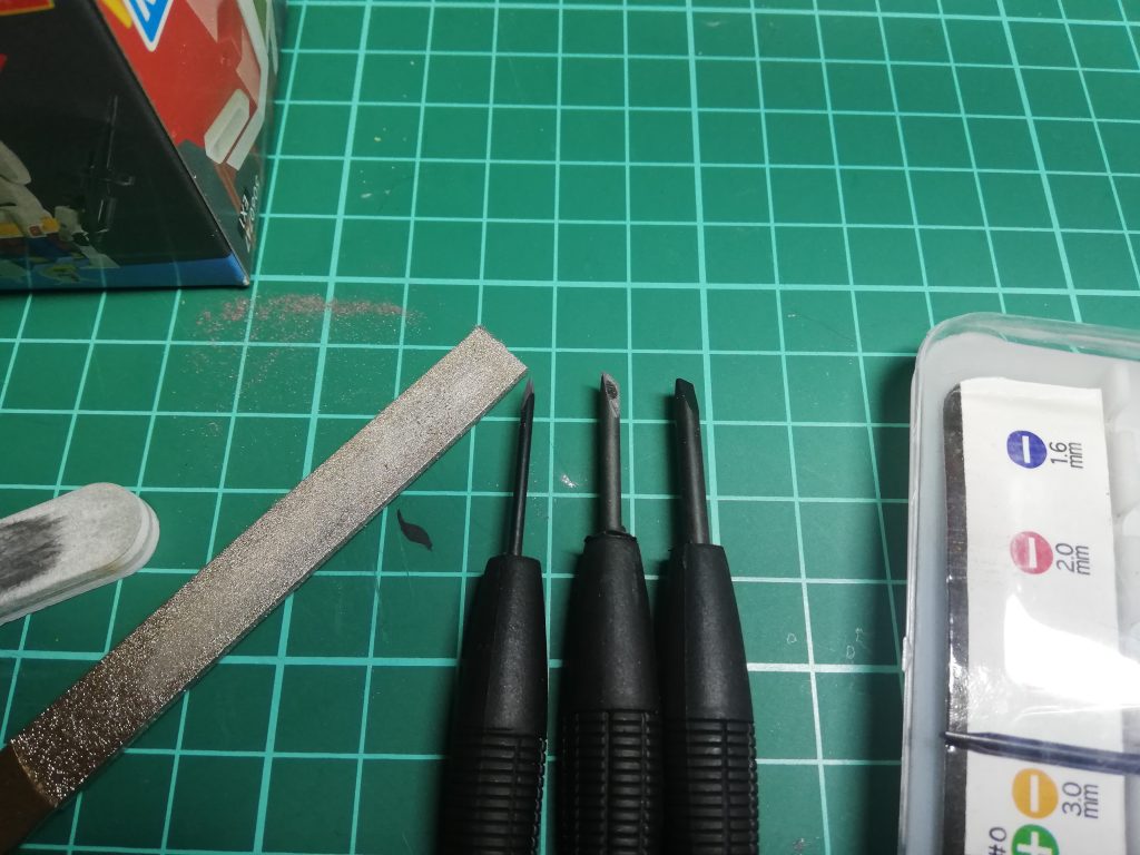 100均ドライバーセット(改)スジ彫りキット…貧乏モデラー苦肉の策です(¯―¯٥)