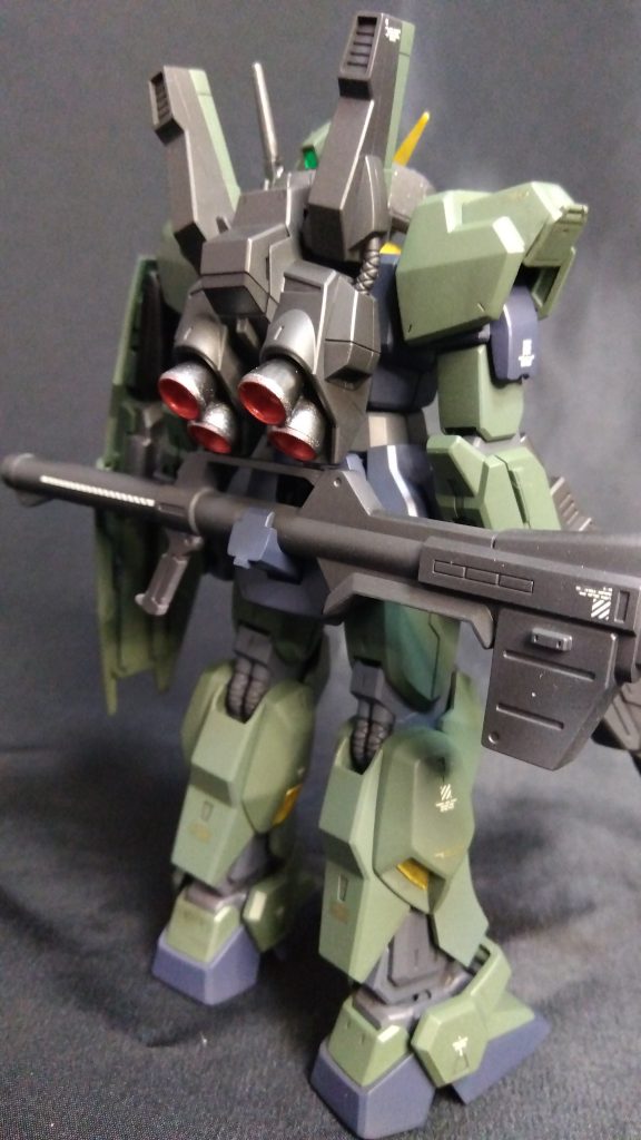 カラーガイド紺色・ティターンズブルー2にグラファイトブラック混ぜたの外装緑・草色関節等・メカサフスーパーヘビィ武器類・スターブライトアイアン下地にグラファイトブラック