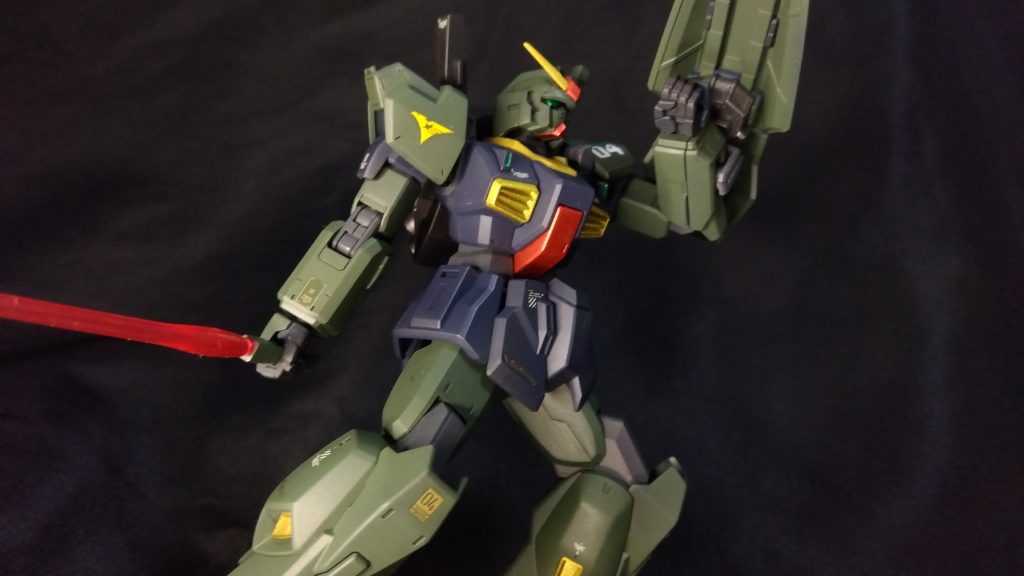 デカール類はスジボリ堂さんとこで買ったやつとガンダムデカール