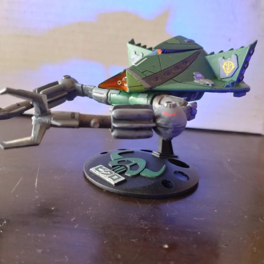 腕は固定しちゃいました。