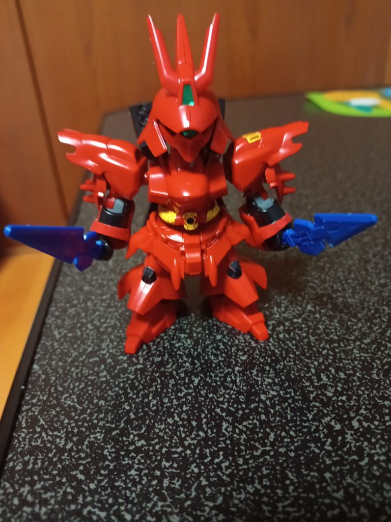 GNブレイドを装備する案。機体と武装の色合いを合わせるために今の装備に変更しました。