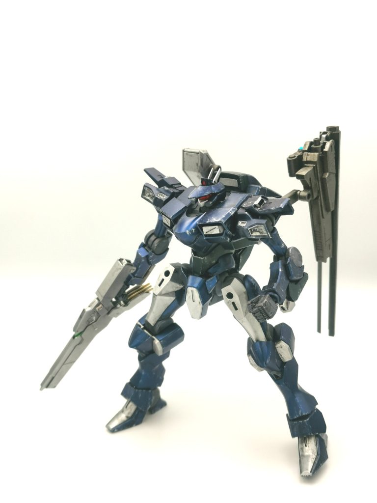 最後まで観ていただきありがとうございます。よくAC化されるザウォートだったので流行に乗る意味と発売記念にAC6の発売前に完成させたかったものの、間に合わず。一ヶ月の制作中止を余儀なくされました。(十年待っていたのだ。仕方ない)個人的には頭部がいい感じに中間を取れており。満足の仕上がりです。