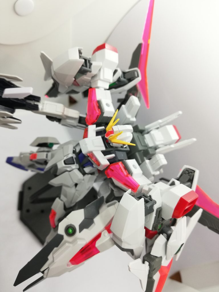 ビルドストライクエクシードギャラクシーtypeエール  ポージング写真–2枚目/制作者：リチウムイオン