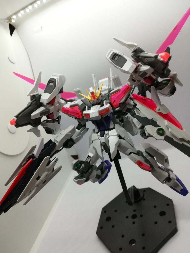 ビルドストライクエクシードギャラクシーtypeエール  ポージング写真–3枚目/制作者：リチウムイオン