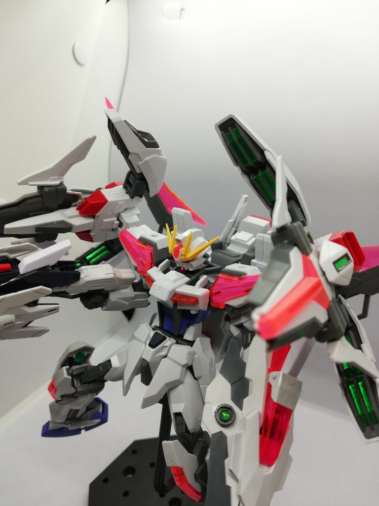 ビルドストライクエクシードギャラクシーtypeエール  ポージング写真–4枚目/制作者：リチウムイオン