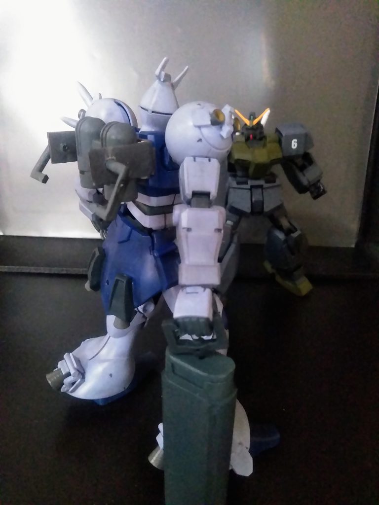 『闘い方ってモノを教えてやろう(ドヤ顔)』もぅ「ブルータスさんの事情」はホットコウ😣そもそも「ブ・ルータス大尉」は《サイド 6 のコロニー「ヒミ・ツキチ」に機密事項を奪取に単身出撃》→《ソコにたまたま居合わせた「ダディズ プリーチ小隊 セシリス少尉」とエンカウント》という状況です🤗