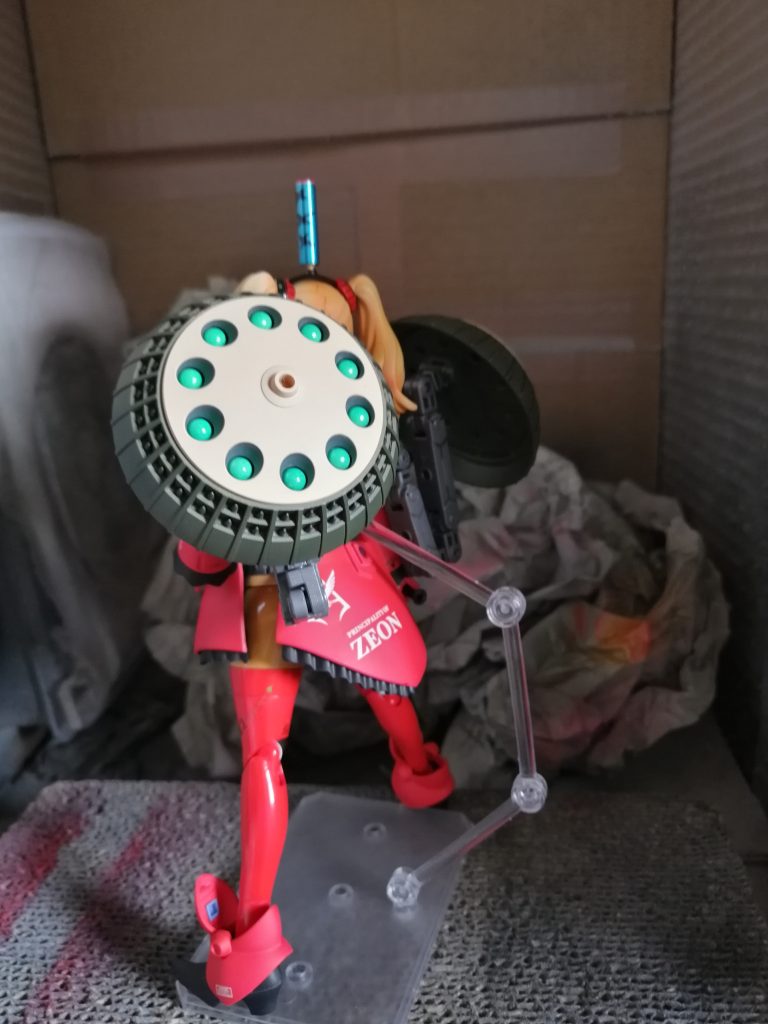 盾はわりとメリハリ良く塗れたような