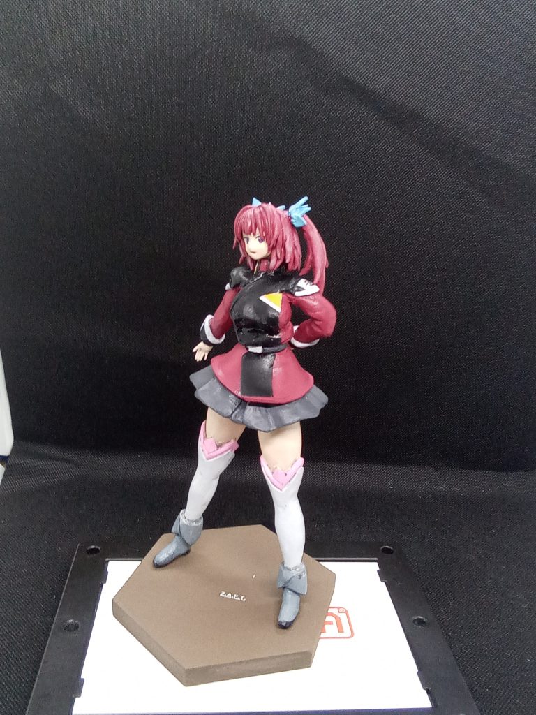 昔のザフト軍服をベースに細部を調整