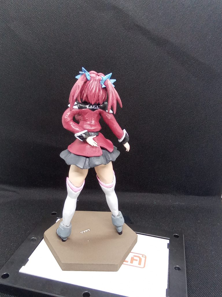 後ろはまったく不明なので　ルナマリアを参考に