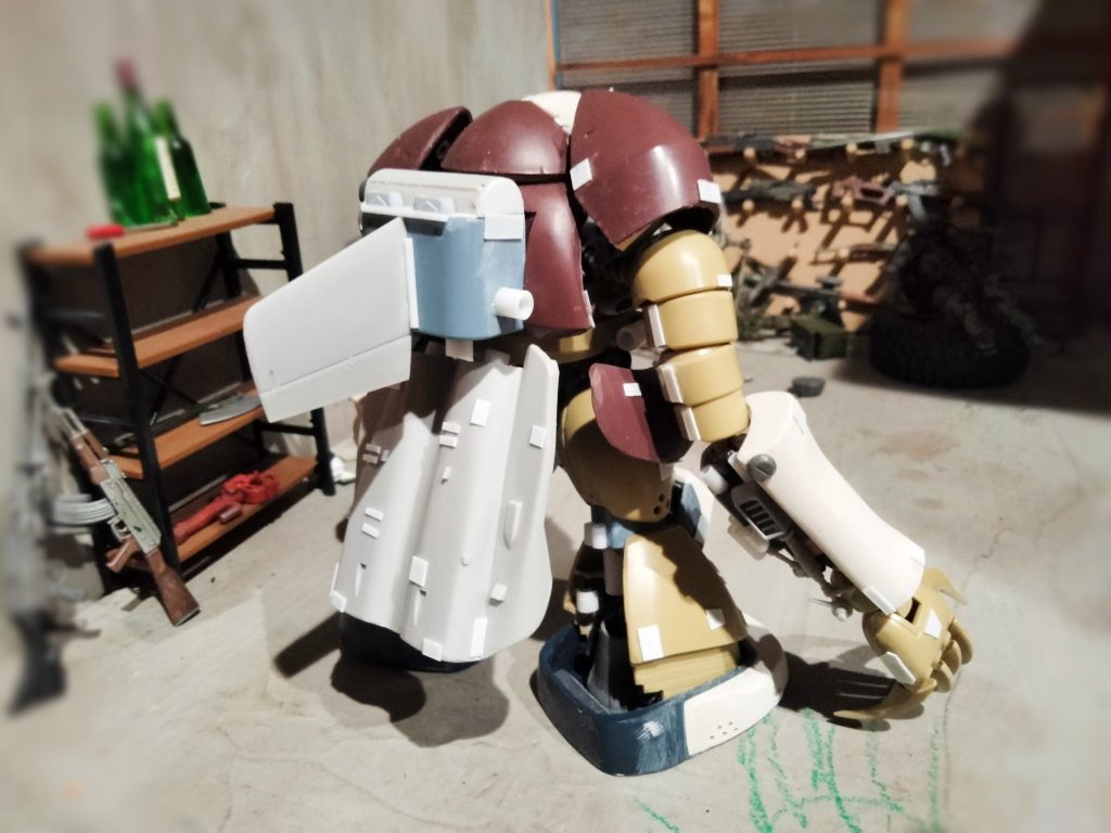 スカートとバックパックの背びれは前回作ったドダイYS-11に使用しなかったF15だったりします。