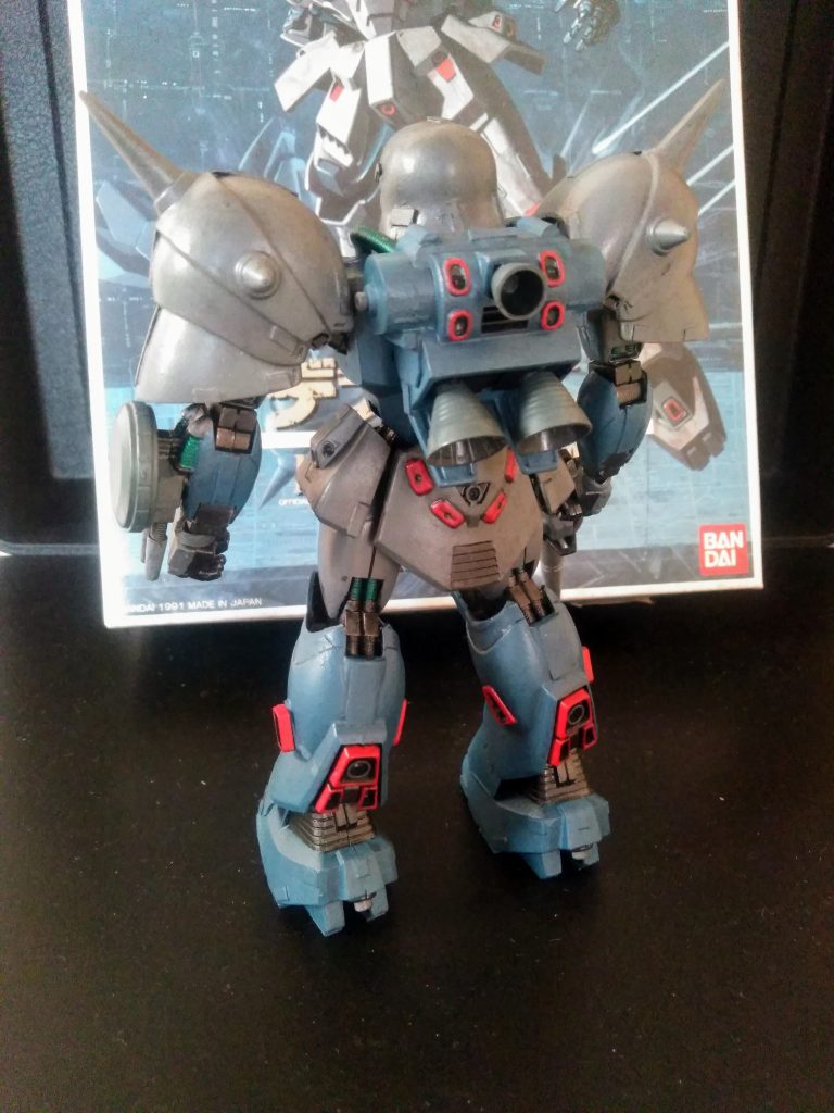 この時分の流行りなのでしょうが「スラスターが多すぎ」ですね🤔              塗り分けが苦行でしかない😭