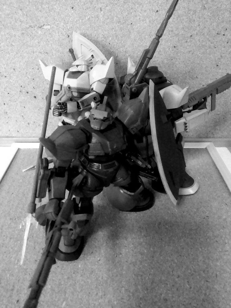 ｢サイド 3 軍本営陣｣は目と鼻の先。　　　　　　　　　　　　　　｢ルッキールー中隊｣の任務も完了か・・・　　　　　　　　　　　　　　　　　　　　　　　　　　　　　　　　　　　　　　　　　　　　　　　　　　　　　　『❗❗❗』