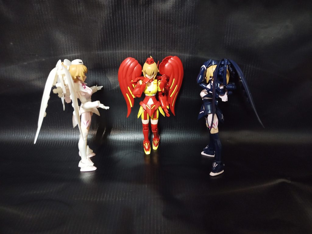 ホワイト「…あれ？アンタ顔弄ってもらえなかった事に腹立ててそんな感じになったんじゃないの？」レッド「いや…これは血の暴走のカクゴでV−MAXレッドパワーのSPECがえっと具現化する程度の能力で…」ブラック「コラコラ盛るな盛るな…てか何だよ宇宙って…最初はせいぜい地球からぐらいにしときなよ」レッド「うう…」ホワイト「あーほらほら顔戻ってる戻ってる」ブラック「はぁ〜…せめてもうちょいキャラ固めてからきてよね」…その後特別にネコ耳を作らせ、パーツもすげ替えたりすればサムネみたいにイメチェンできるという事で何とか機嫌の直ったレッドでしたとさ