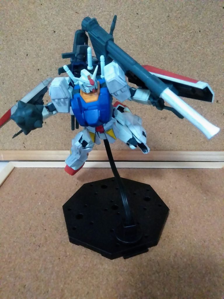 バズーカを撃ち捲り、次々ジオン軍を撃墜していく　　　　　　　　　　　　　　　　　　　　　『アムロさん』に痺れまくった幼少期😆　弾薬切れたらポイ捨てしていく姿が又堪らん😊💕　　　　　　　　　　　　　　　　　　　　　　　なので背中から『ガンダム・ハンマー』　　　　　　引き抜きましょうね😂