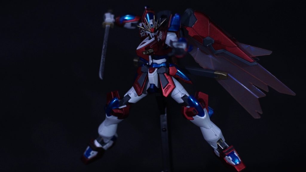 リオ君が戦いの中に道筋を見出した相手がセカイ君だったのはある意味「ジャポニズム」の対比だと考えてます。(リオ君の武士道の具現化みたいな。)なので少しワビサビを感じさせるようにつや消しで重厚感を出しました。