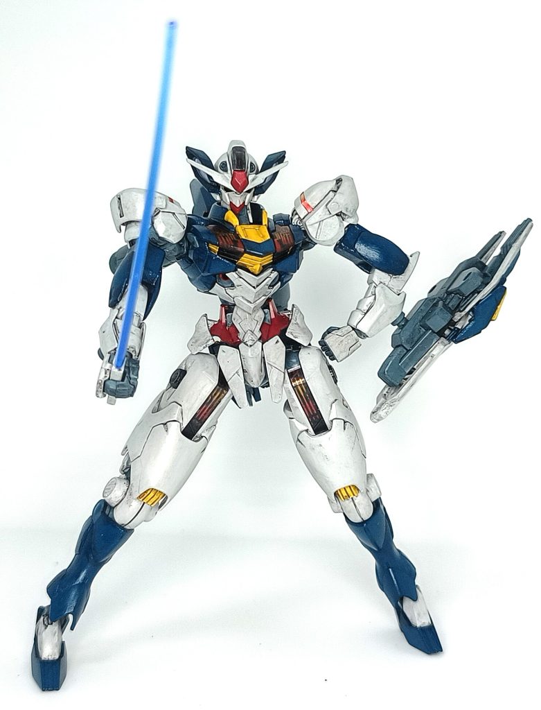 いつ見ても、あのMSは他の機体と違う動きをする。滑らか過ぎるんだ、まるで”中に人が入って動かしている”様な感じで…そう!キグルミだよ、あのトクサツヒーローみたいな…(あるグラスレー寮生徒へのインタビューより)