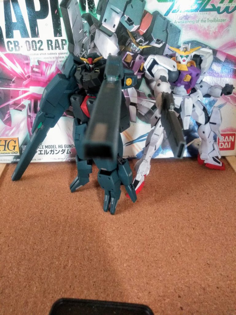 棒立ちだからコレが限界😂　　　　　　　｢ハンドパーツ｣も用意すれば｢GNバズーカ｣も切り離してドウニカ出来る事でしょう🧐