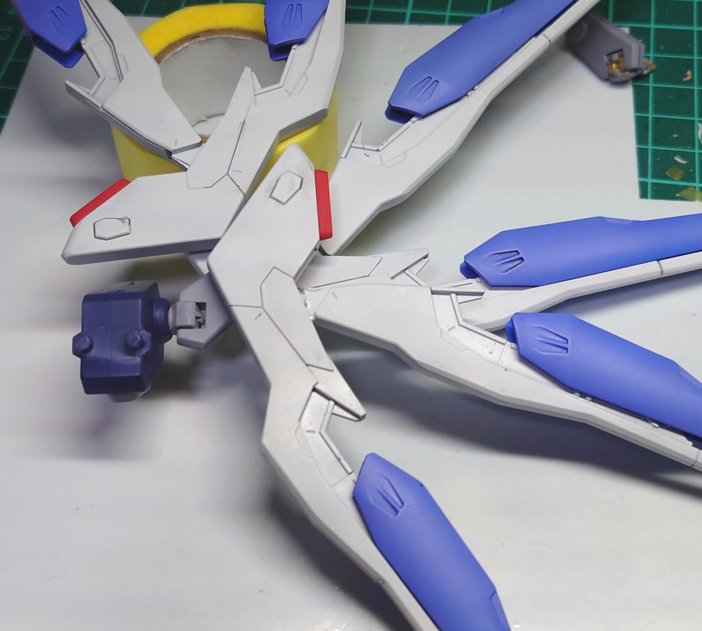 全部接続すると、この状態に。バックパックは無改造で接続出来ます。