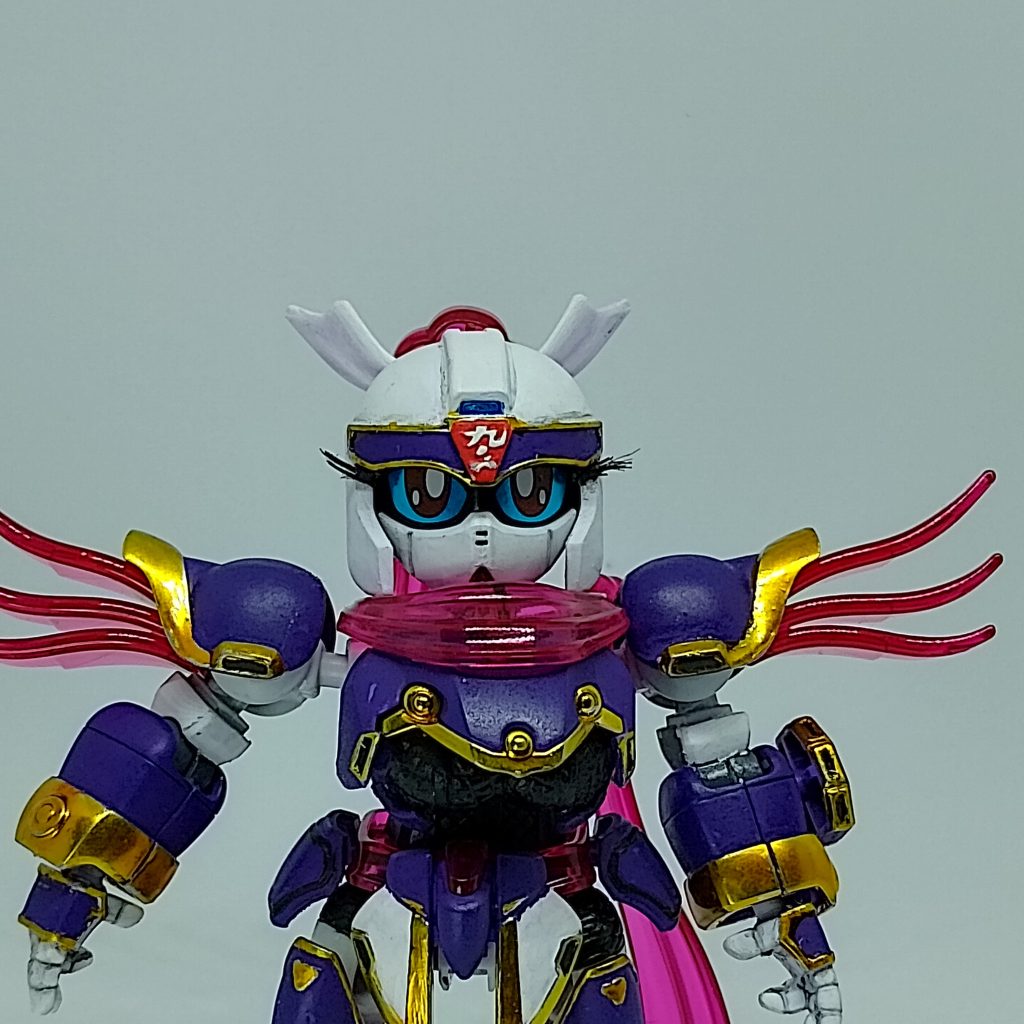 まつげはダイソーの「グラマラスアイラッシュ」を使用、本物の女性が使用する