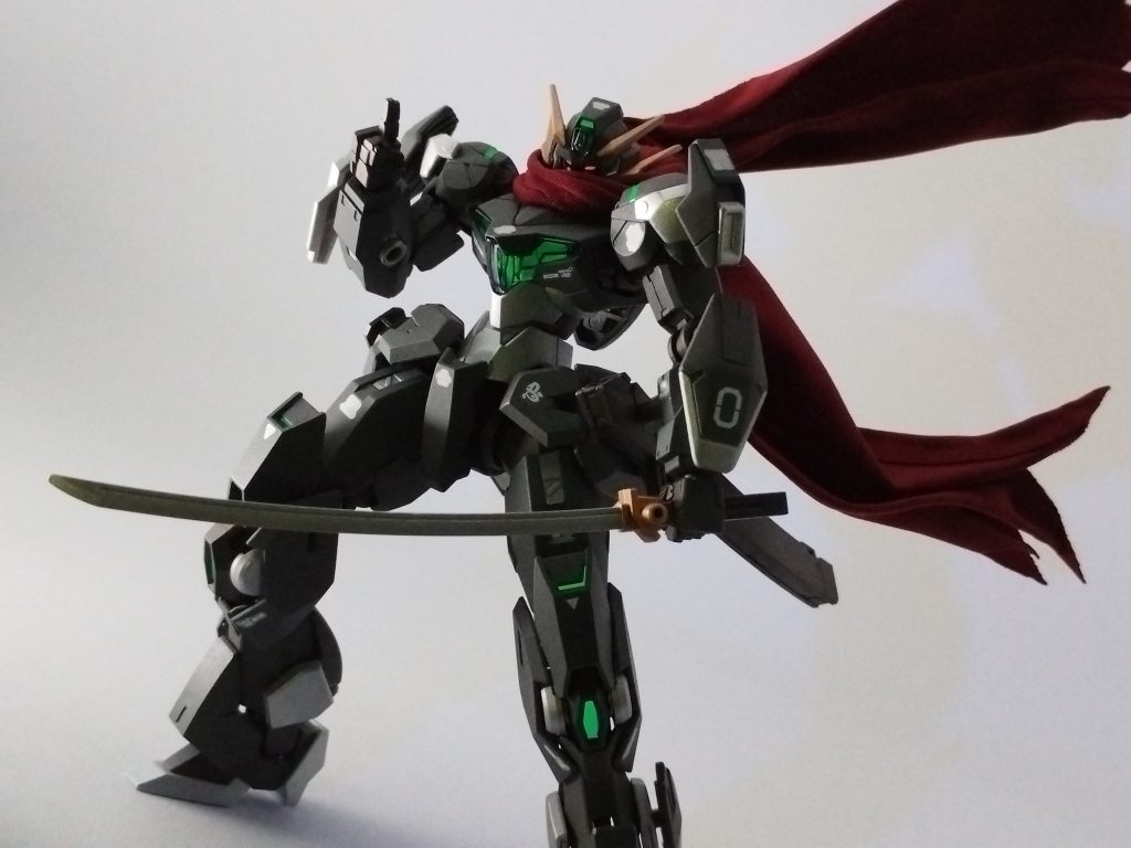 With UV light, the Green permet can glow to achieve it's enhanced mode. Volva Ninpo: Trans-Am score 0UVライトを当てると、グリーン・パーメットが発光し、強化モードになる。ヴォルバ忍法 トランザム スコア0