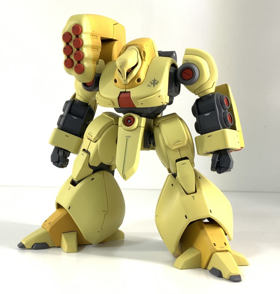 主な改修パートは①股関節部分　足の可動性を拡大　②右肩ミサイルポッド用バックパックを自作　③可動性モノアイ　です。