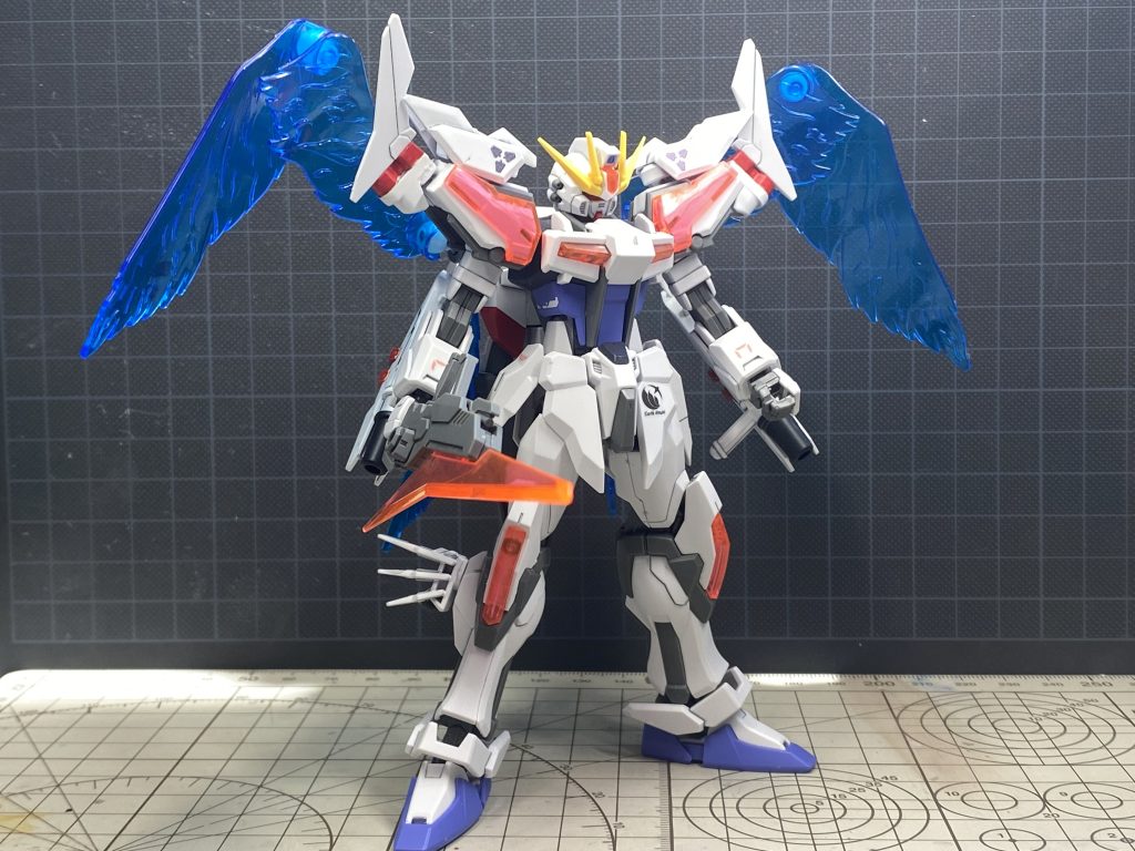 というわけで、ビルドストライク・ジリオンFスタイルでした。これで、Nスタイル・Bストライク・Fスタイルが完成。Aスタイルも同時進行で作っていたので、もうすぐアップ出来るかと思います。そして、製作中がCスタイル・Dスタイル・Kスタイル・Tスタイルと、まだまだ続きます。