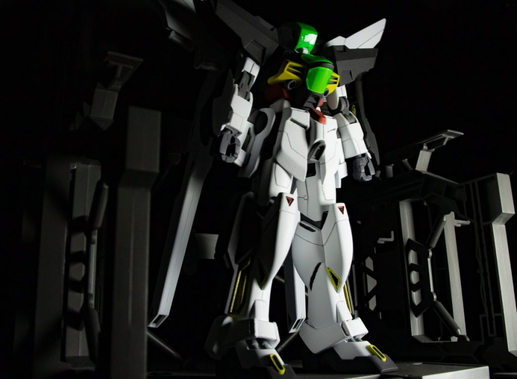 設定上は存在するらしいですが、未だにゲームなどでもDX専用としてデザインはされていないDX専用ビットモビルスーツ。ビルドファイターズでも出て来ませんでしたが、いつの日かデザインが公式から出ることを夢見て制作しました。鑑賞ありがとうございました。