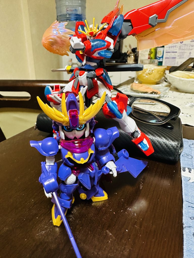 神バーニングガンダムとFクノイチを作りました♪その他エクシードギャラクシーとアメイジングエクシア、EGクリアカラーRX78ガンダム、HGビルドストライク、スタービルドストライクも制作してますが、どれも素組み状態。多分、ガチ塗装したら嫁さんに叱られそう…………笑本格的にガンプラがスキャニングされてバトル出来る環境が出来るまで自分専用のガンプラ作りたいですね！