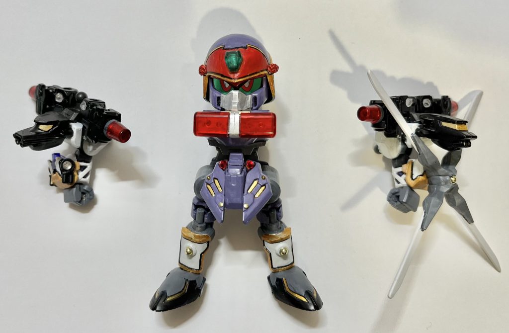 三位一体 途中ボルフォッグの両肩を外して、ガンマシンを取り付けます。ガンマシンは頭部と下半身を外して両肩にとりつけ、ボルフォッグの足は黒龍頑駄無を使ってて足を延長します。