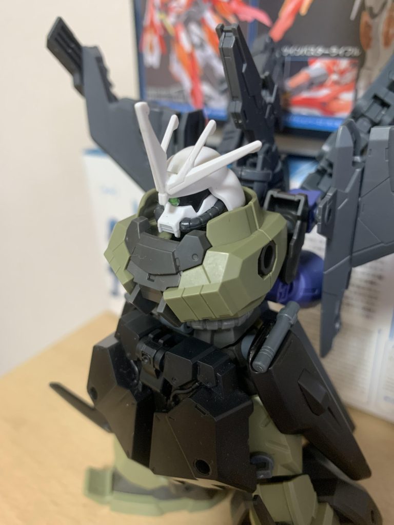 作品名：<p>とりあえず、ツノ飾りを取り外し可能にしてヘビーガンメタリックかメタリックブラックで塗装予定。 はたしてメタバース世界はこれをガンプラと認識するのかしら？</p>